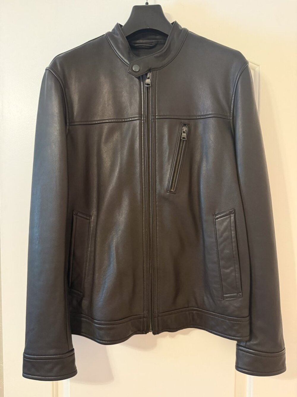 Men's Banana Republic Leather Moto Jacket - Like New Condition